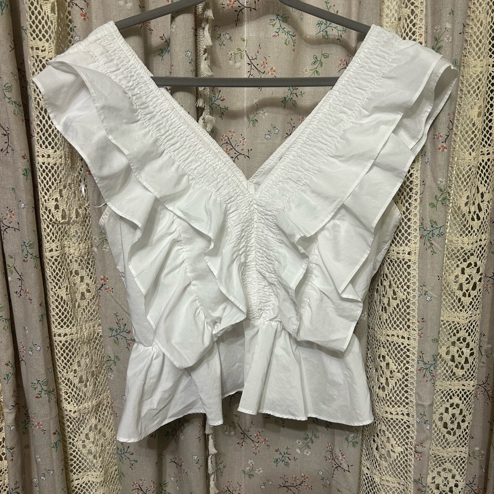 2/$28 Strut And Bolt White V-Neck Smocked Waist Ruffle Top Size Large NWOT